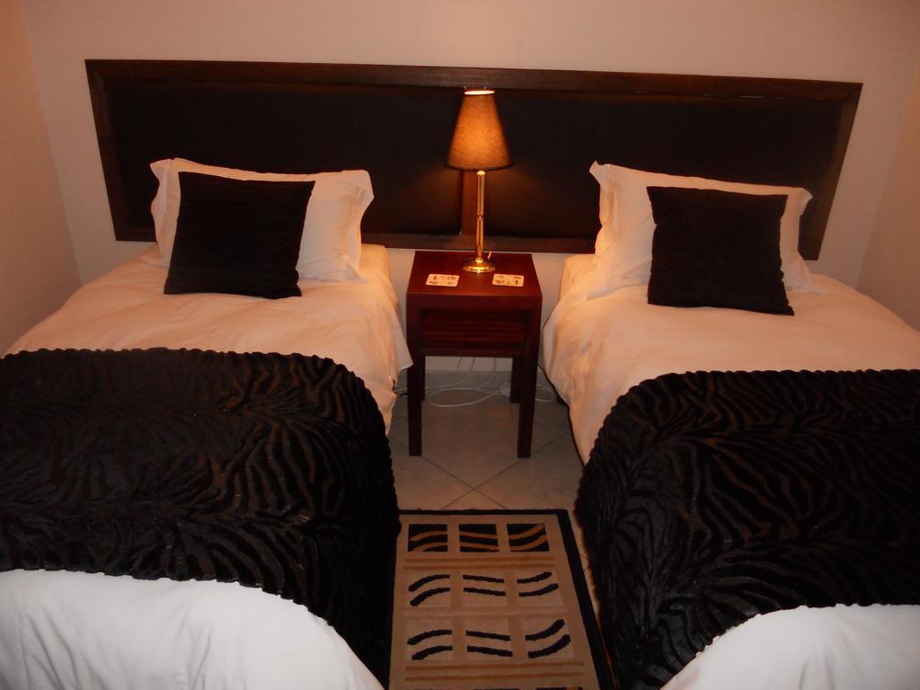 Magaliqua Guest House Noordheuwel 外观 照片